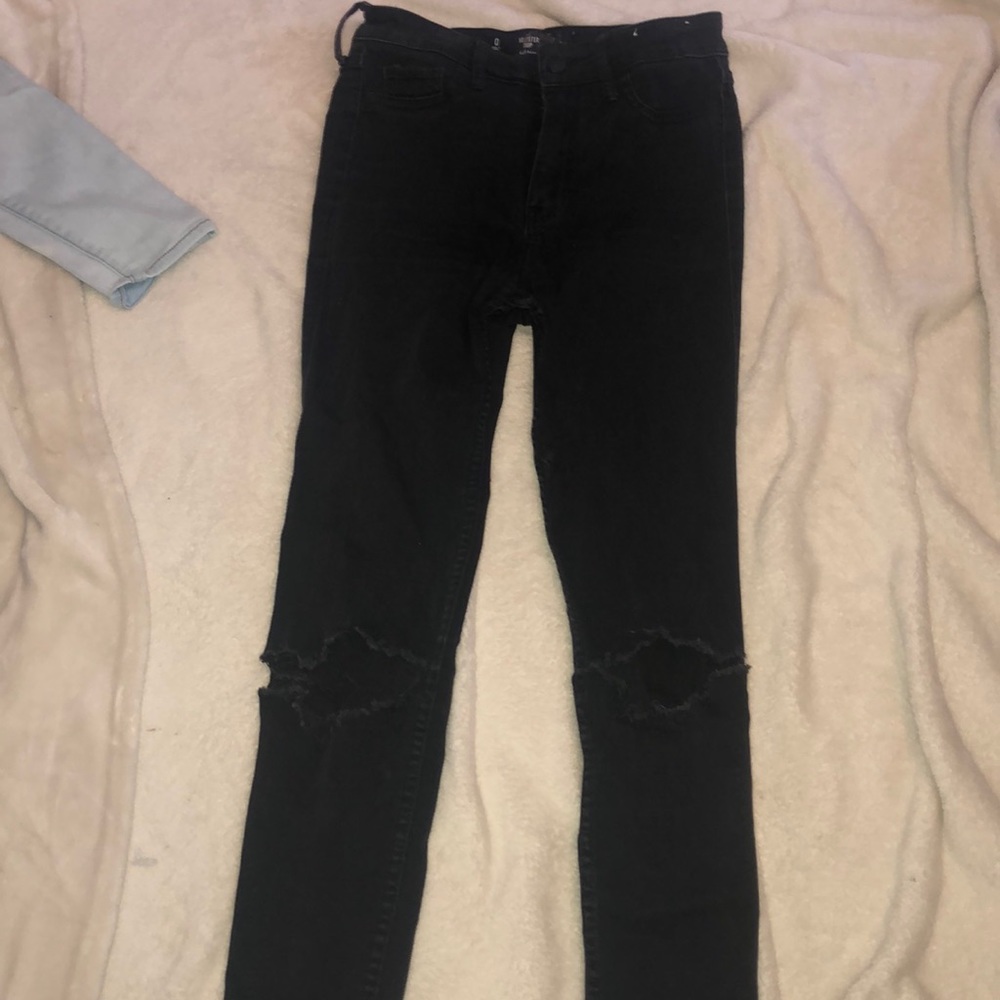 black cropped high rise jeans